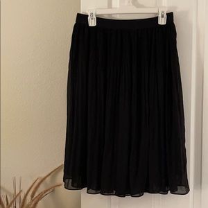 H&M Black Tulle Pleated Skirt